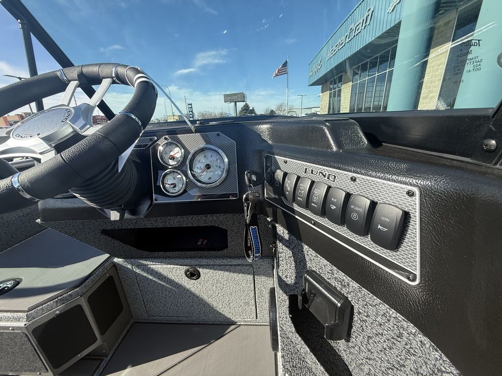 2026 Lund 2075 Impact XS Sport - Image 18