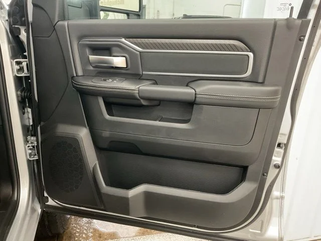 2026 Ram 2500 Big Horn 4x4 Crew Cab 6'4" Box - Image 31