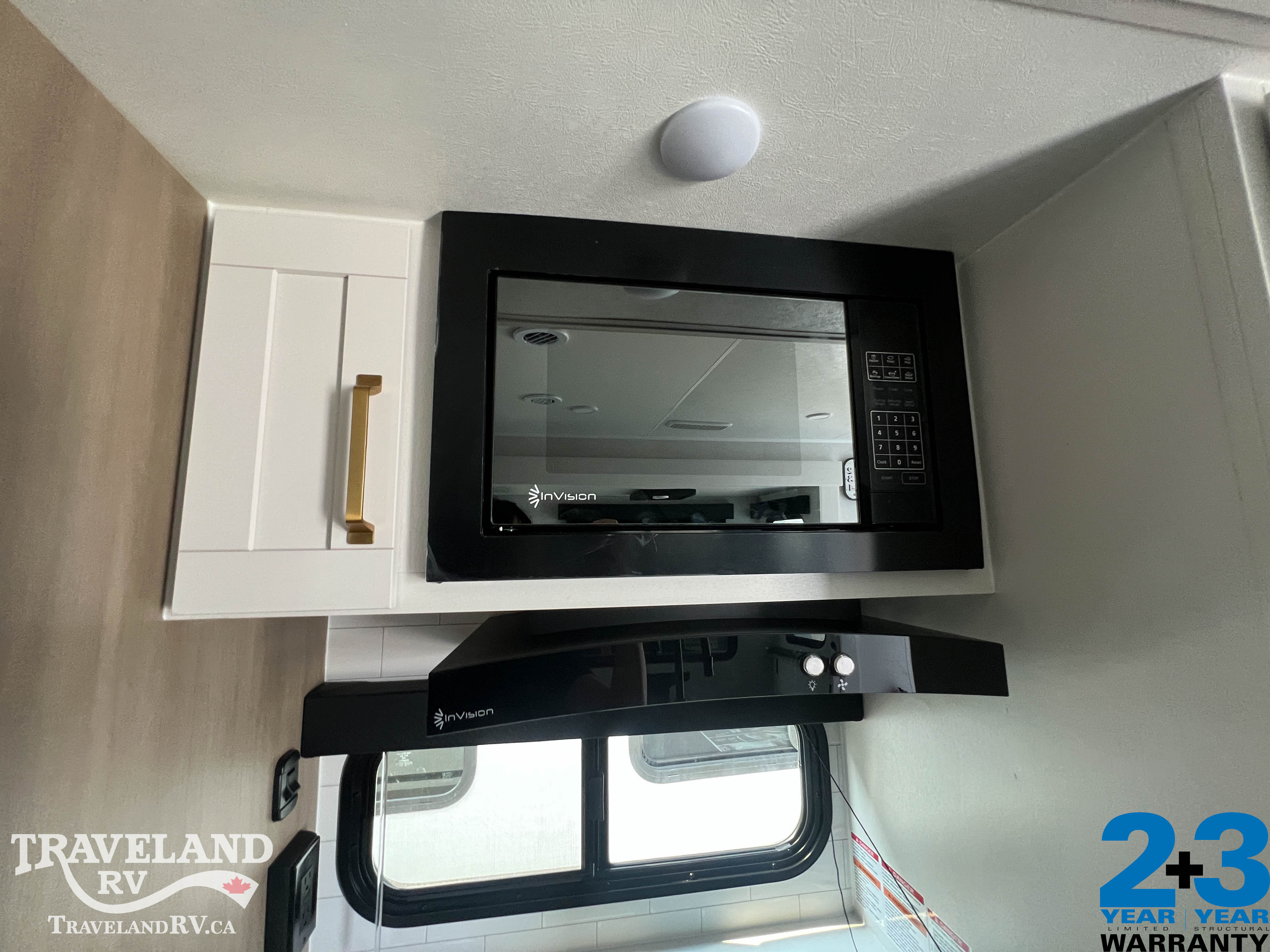 2027 Jayco Eagle 312BHOK - Image 16
