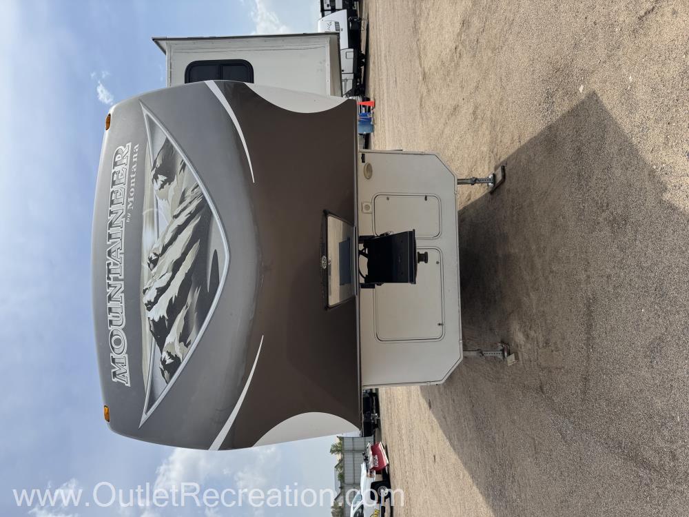 2014 Keystone Montana Mountaineer 295RKD - Image 3