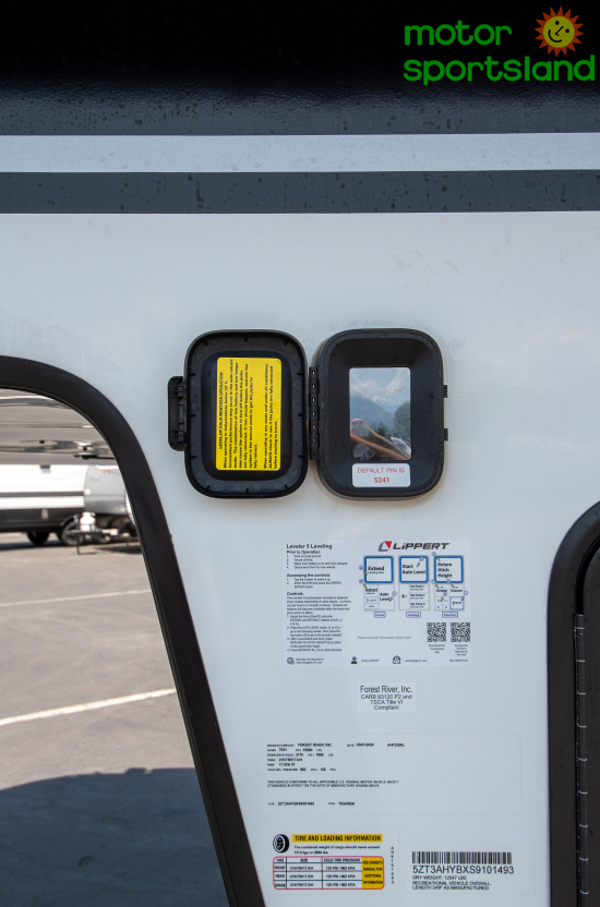 2025 East to West Ahara 325RL - Image 32
