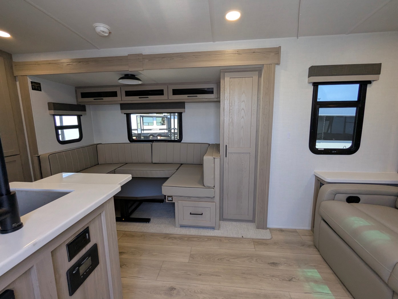2026 Forest River Rockwood Mini Lite 2214S - Image 8