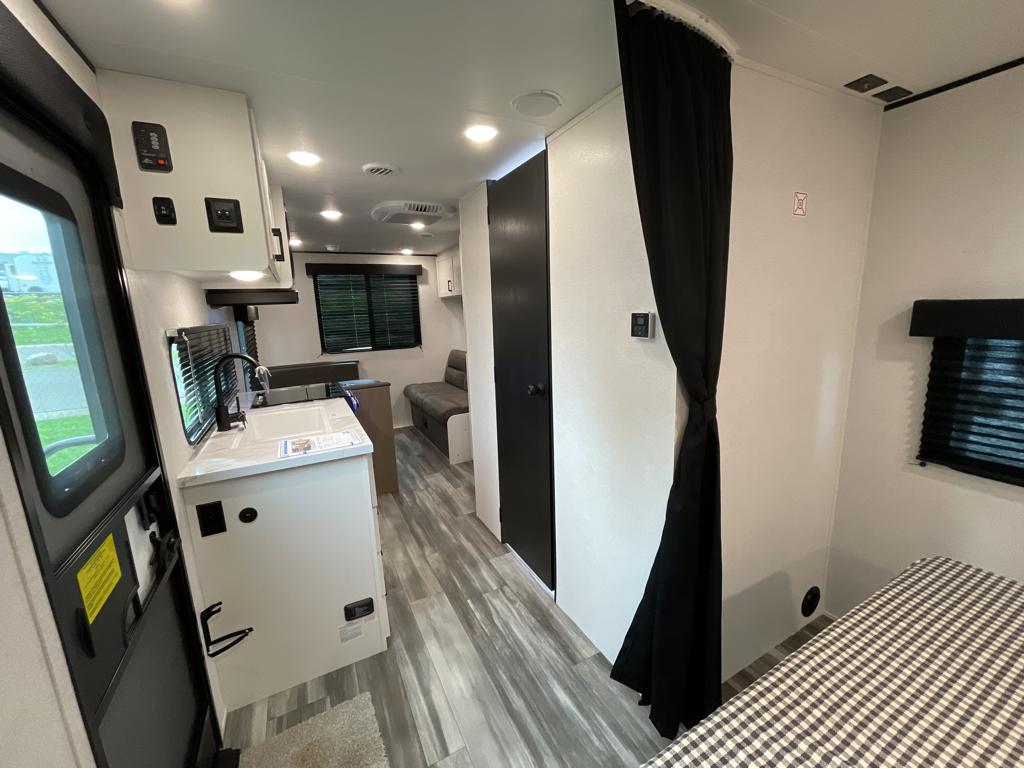 2026 Jayco Jay Flight SLX 210QB - Image 5