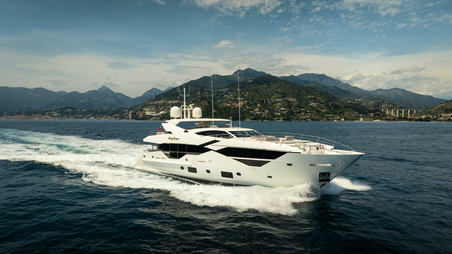 2018 Sunseeker Sunseeker 116 Yacht - Image 1