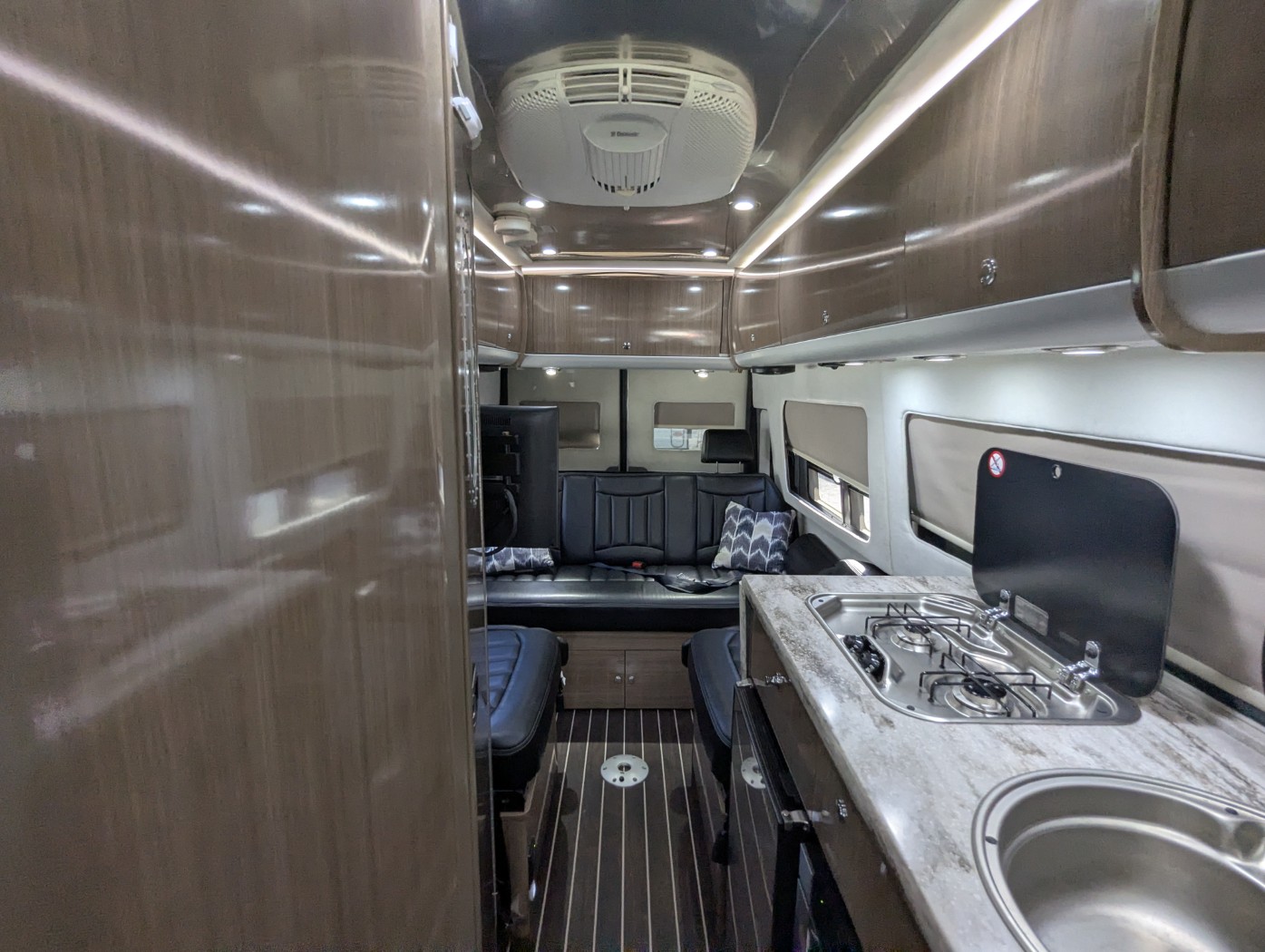 2017 Airstream Interstate Grand Tour EXT - Image 19