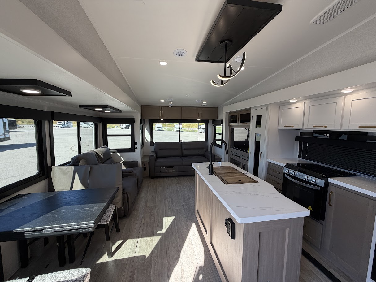 2027 JAYCO EAGLE 29RLC - Image 11