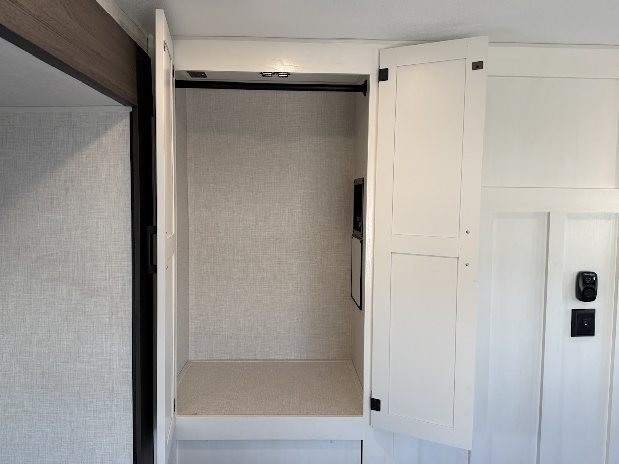2026 VENTURE RV SPORTTREK 333VFK - Image 59