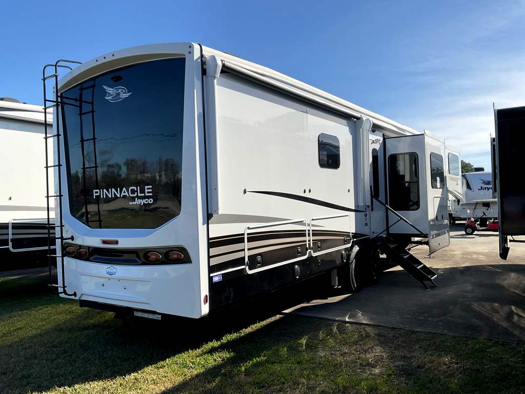 2026 JAYCO PINNACLE 39 FLOK - Image 4