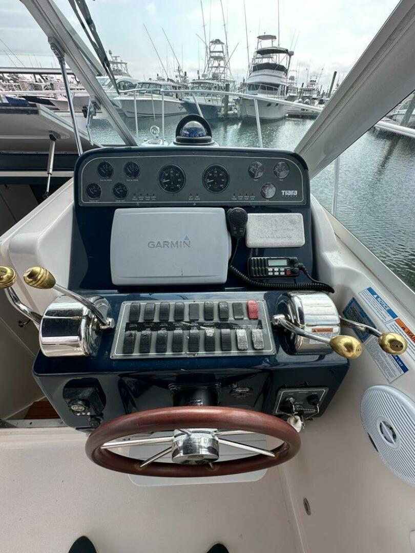 2006 Tiara Yachts 29 Coronet - Image 7