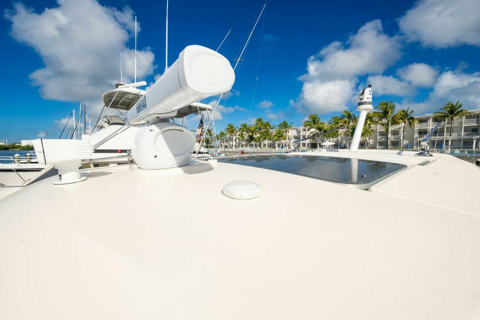 2023 Boston Whaler 405 Conquest - Image 42