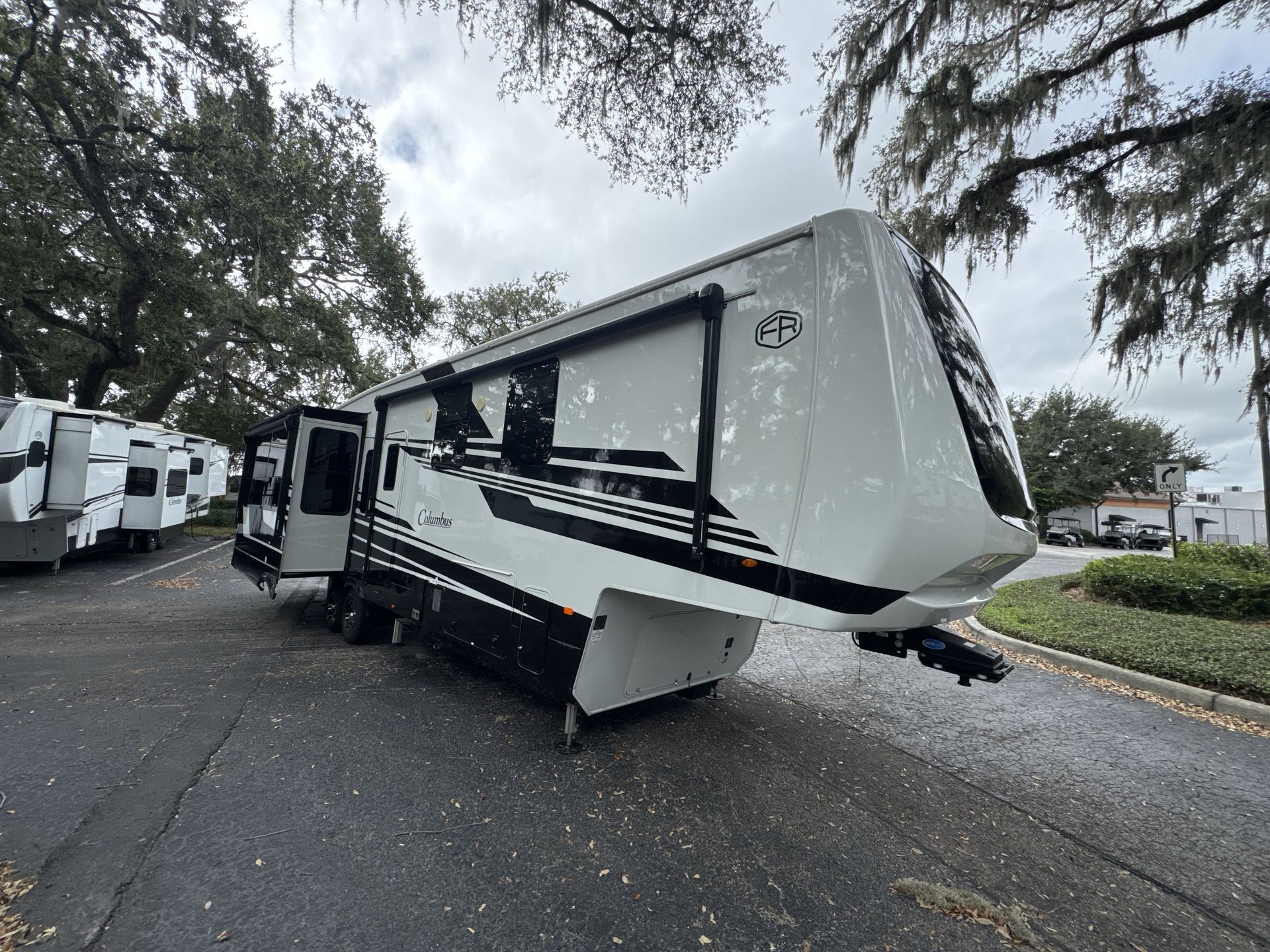 2025 Palomino Columbus