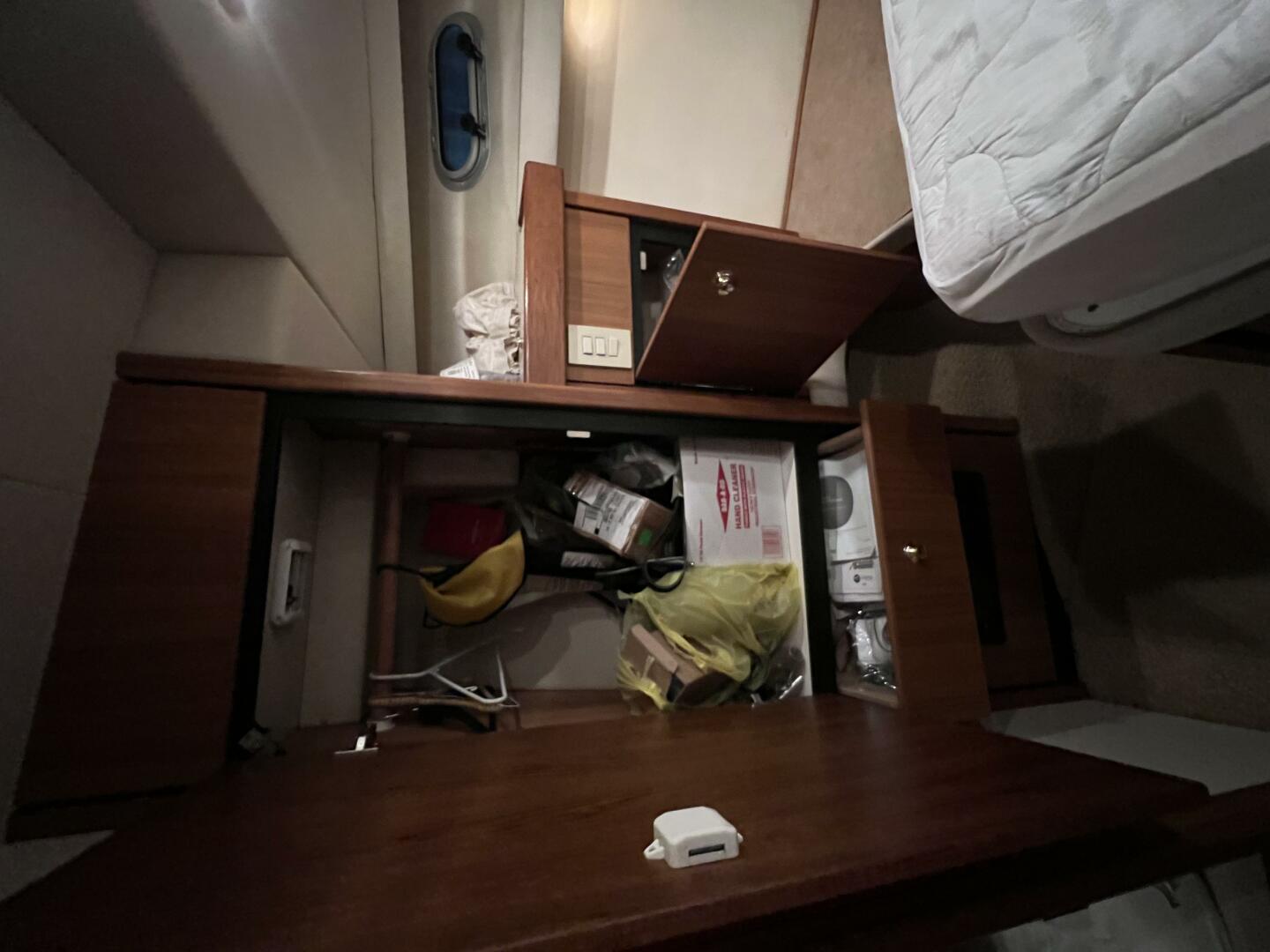 2000 Bayliner 4788 Pilot House Motoryacht - Image 26