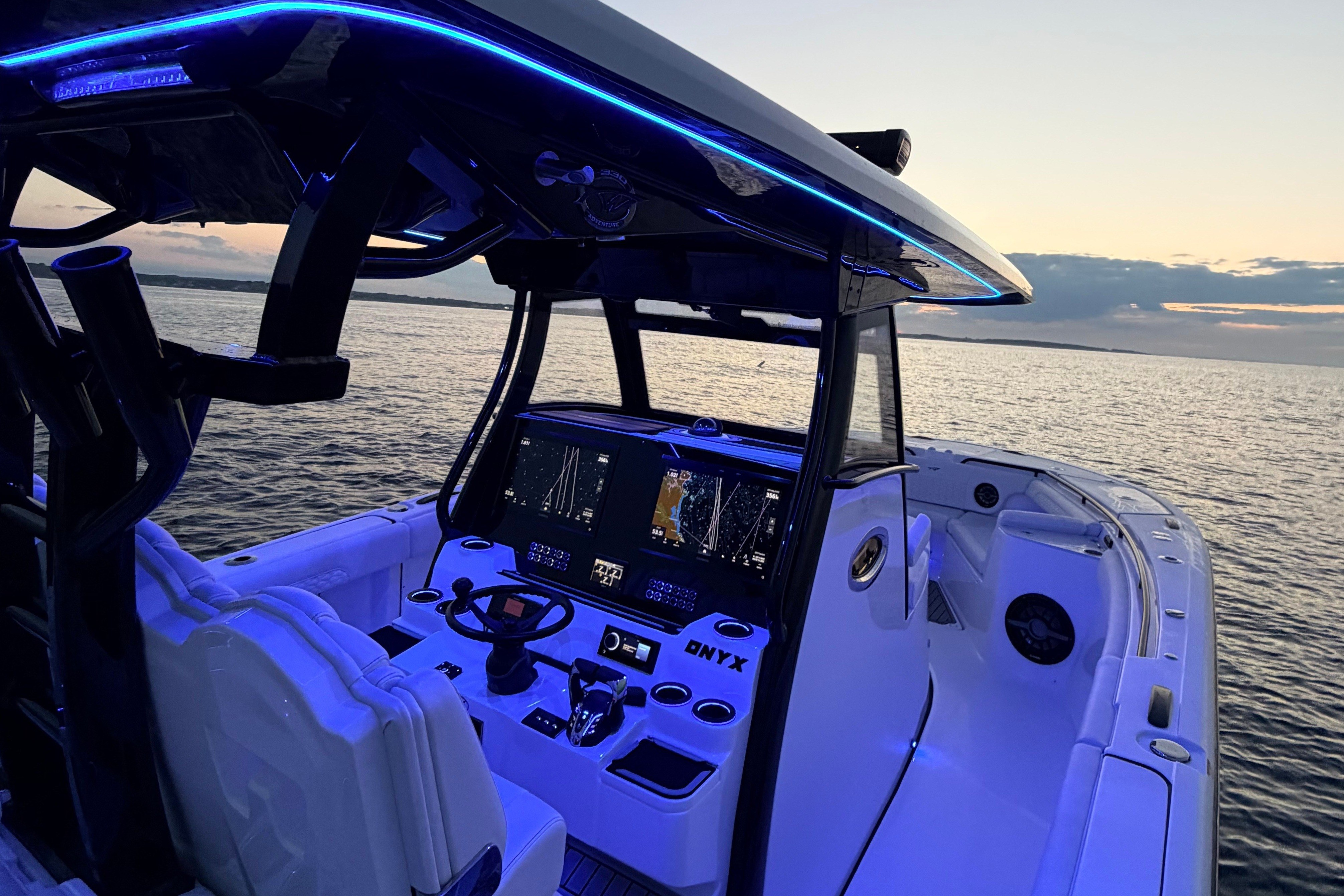 2027 Tidewater 330 CC Adventure - Image 13