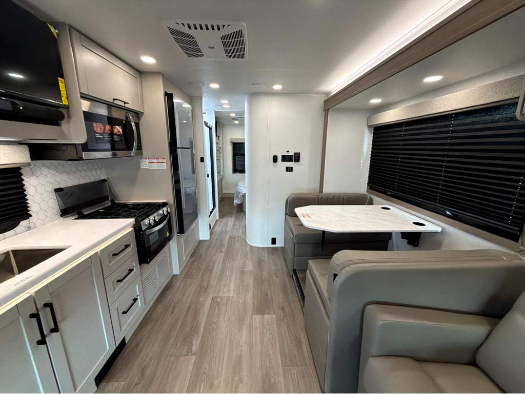 2027 ENTEGRA COACH ODYSSEY 29V - Image 8