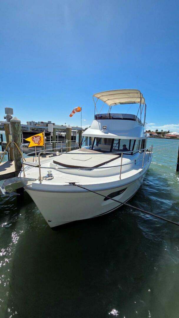 2019 Beneteau Swift Trawler 35 - Image 2