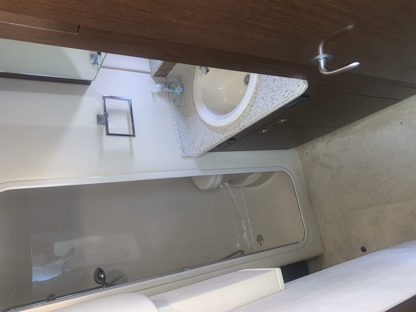 2011 Cruisers Yachts 420 Sports Coupe - Image 33