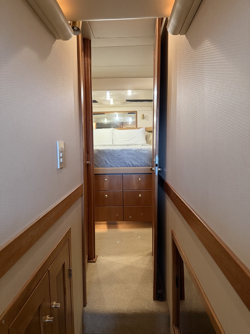 1999 Bayliner 4788 - Image 27