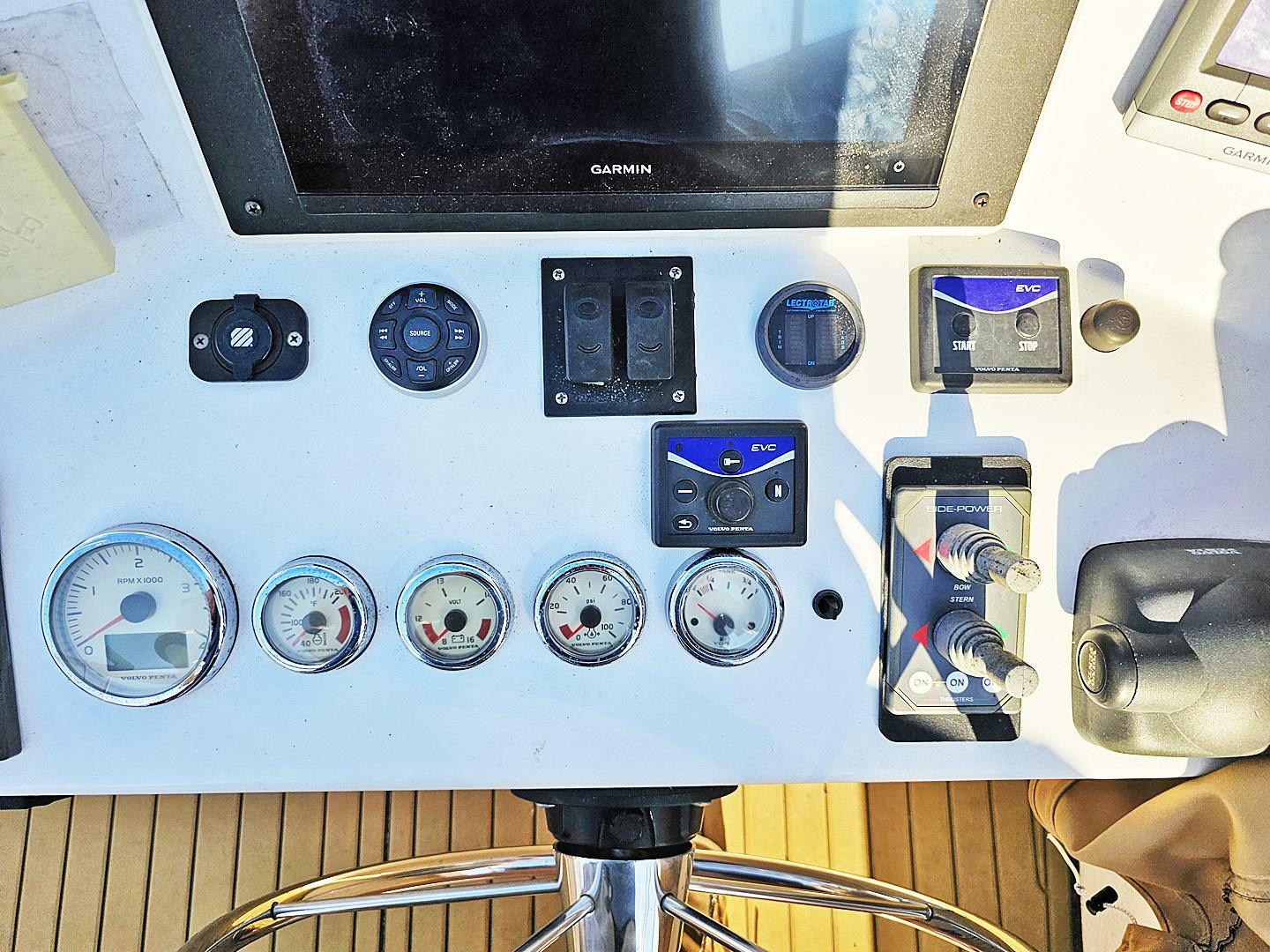 2010 Eastern Casco Bay 35 Flybridge - Image 28
