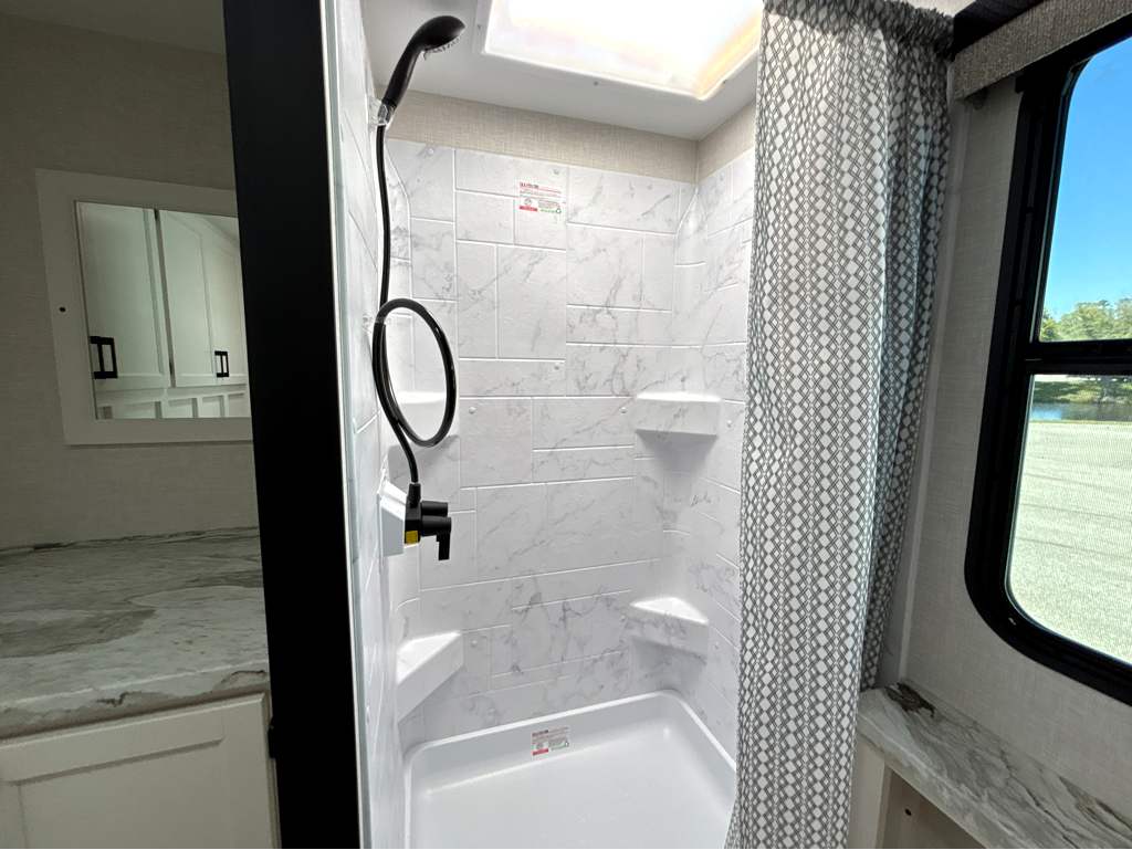 2026 VENTURE RV SPORTTREK 271VRB - Image 14