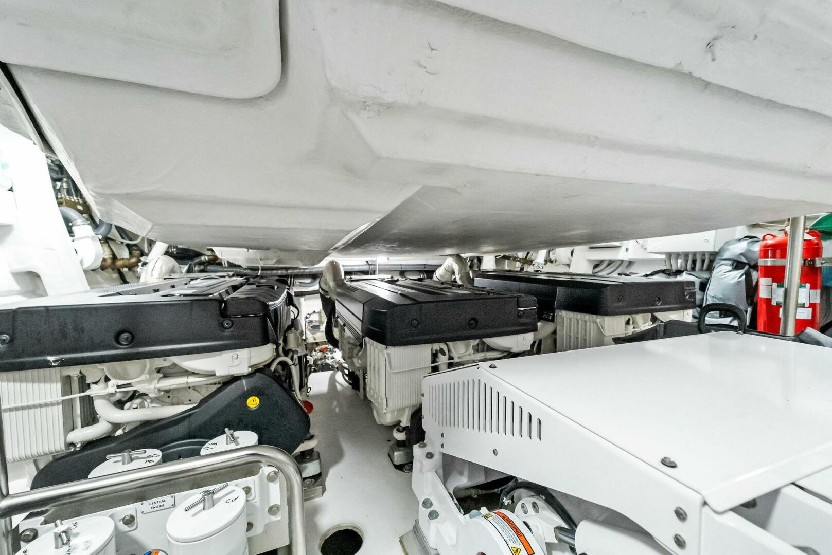 2022 Azimut S8 - Image 53