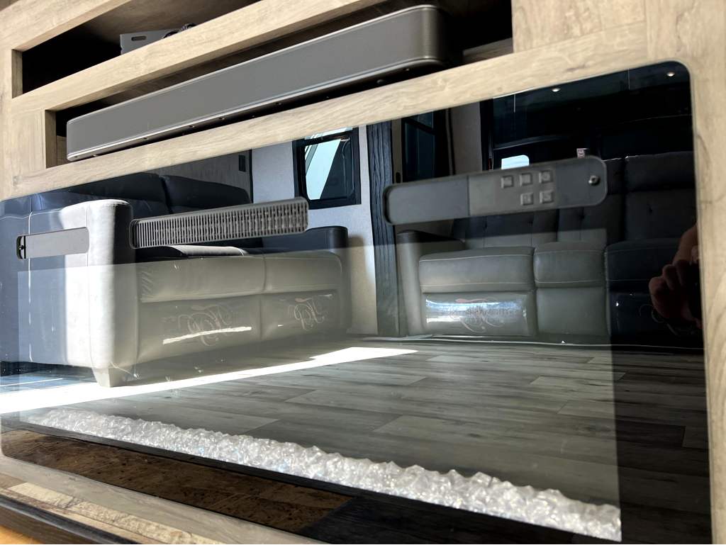 2021 KZ RV DURANGO 321RLT - Image 12