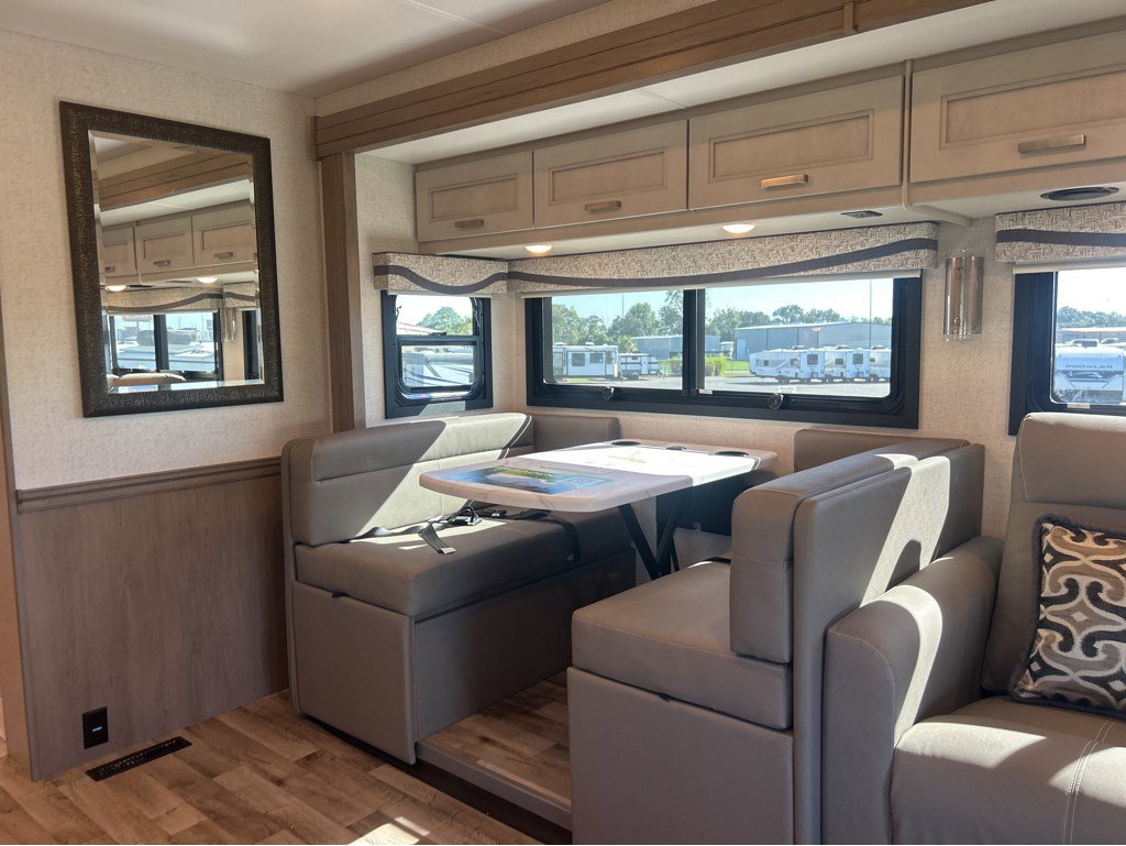 2026 THOR MOTOR COACH PASADENA 38DX - Image 10