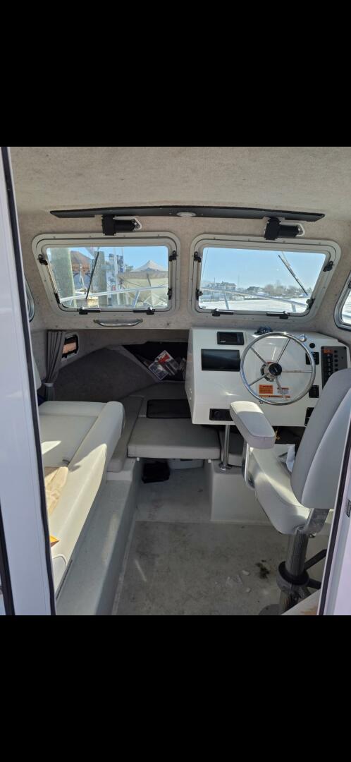 2021 Parker 2320 SL Sport Cabin Base - Image 4