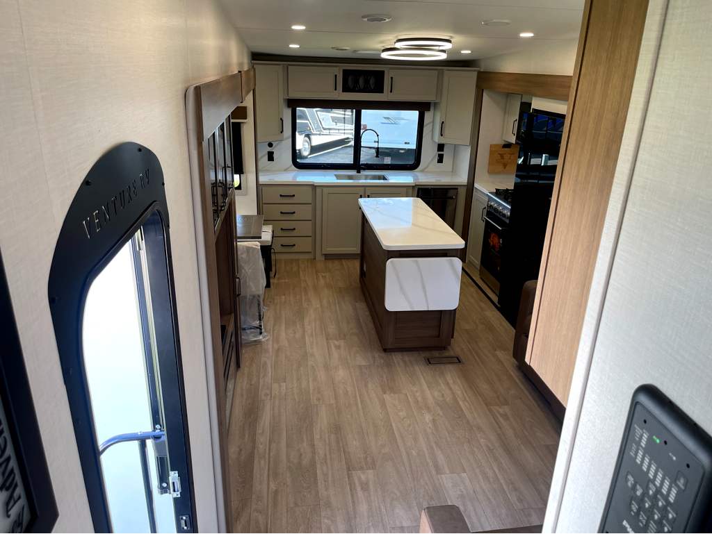 2027 VENTURE RV SPORTTREK 353VRK - Image 27
