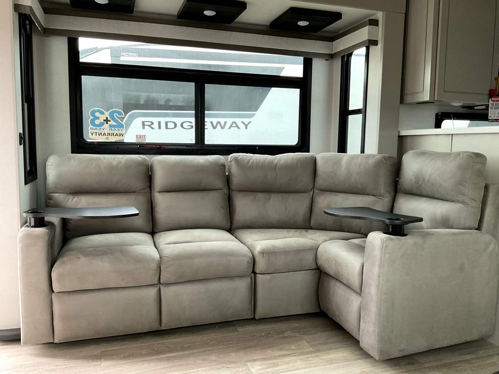2027 JAYCO NORTH POINT 391TBBH - Image 16