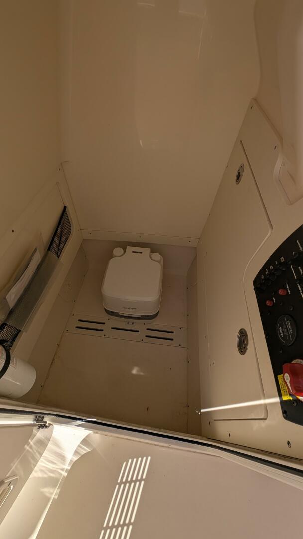 2019 Scout 215xsf Base - Image 34