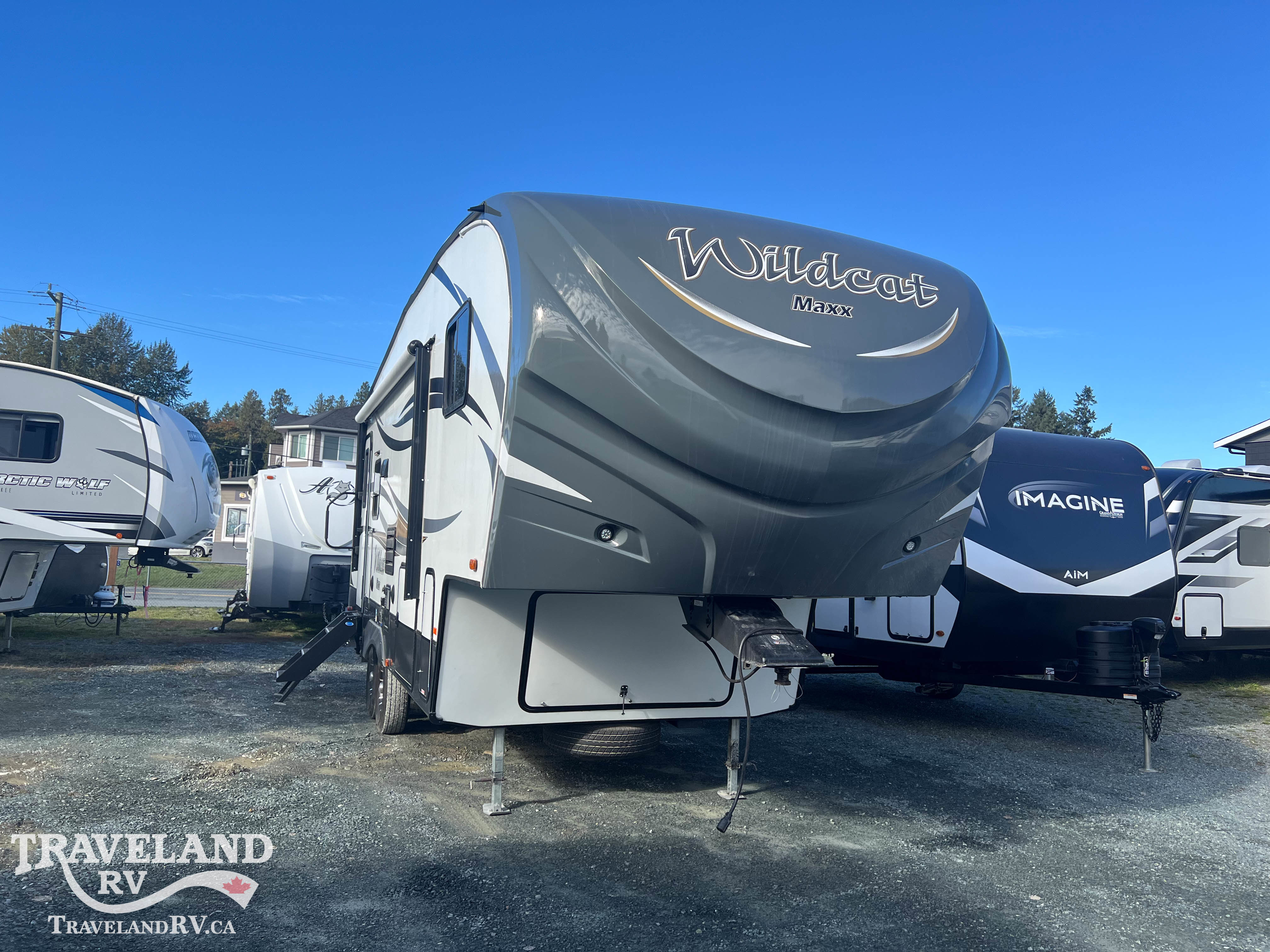 2016 Forest River WILDCAT 242RL - Image 1