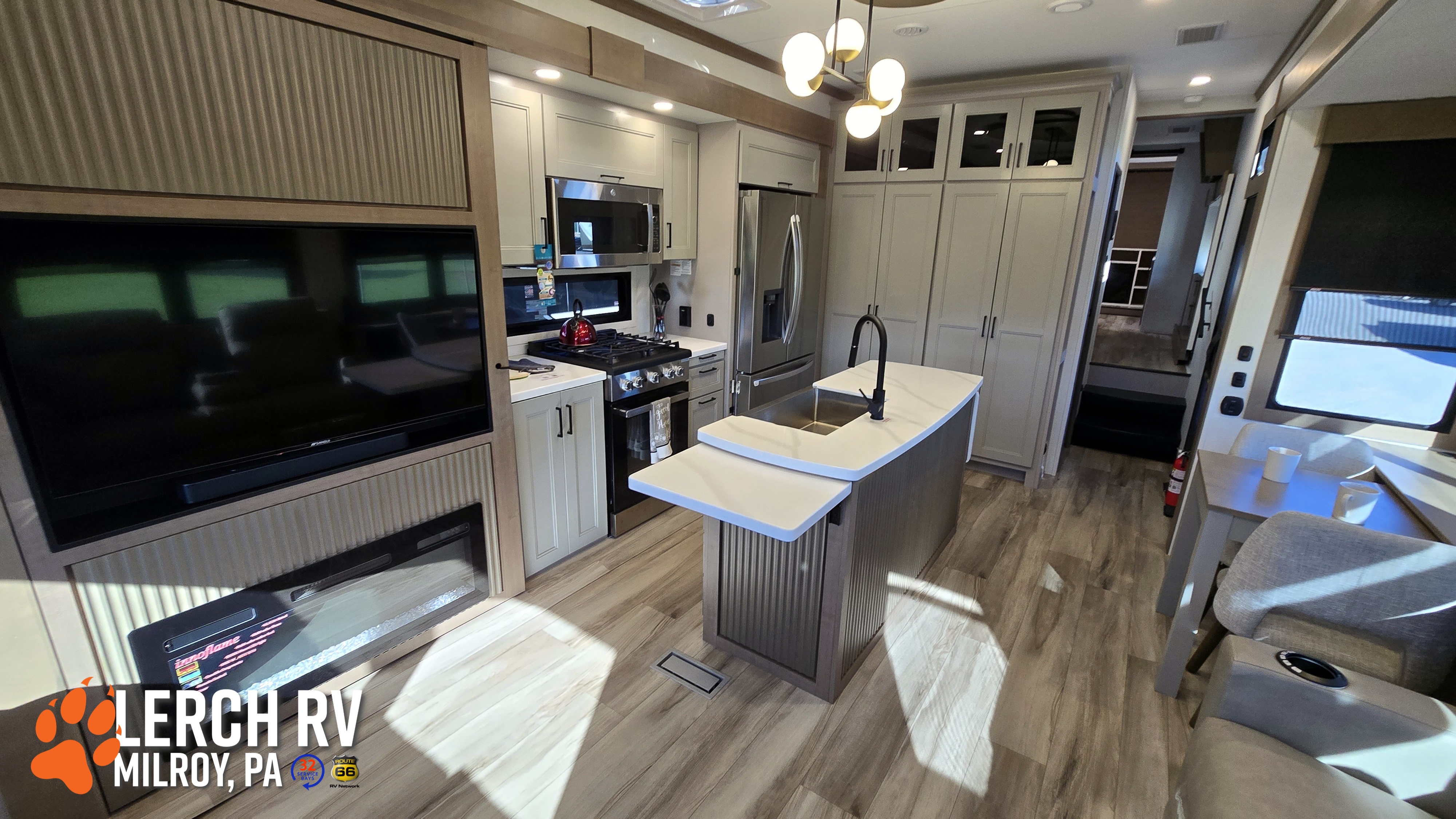 2027 KZ RV Durango Gold G366FBQ - Image 25