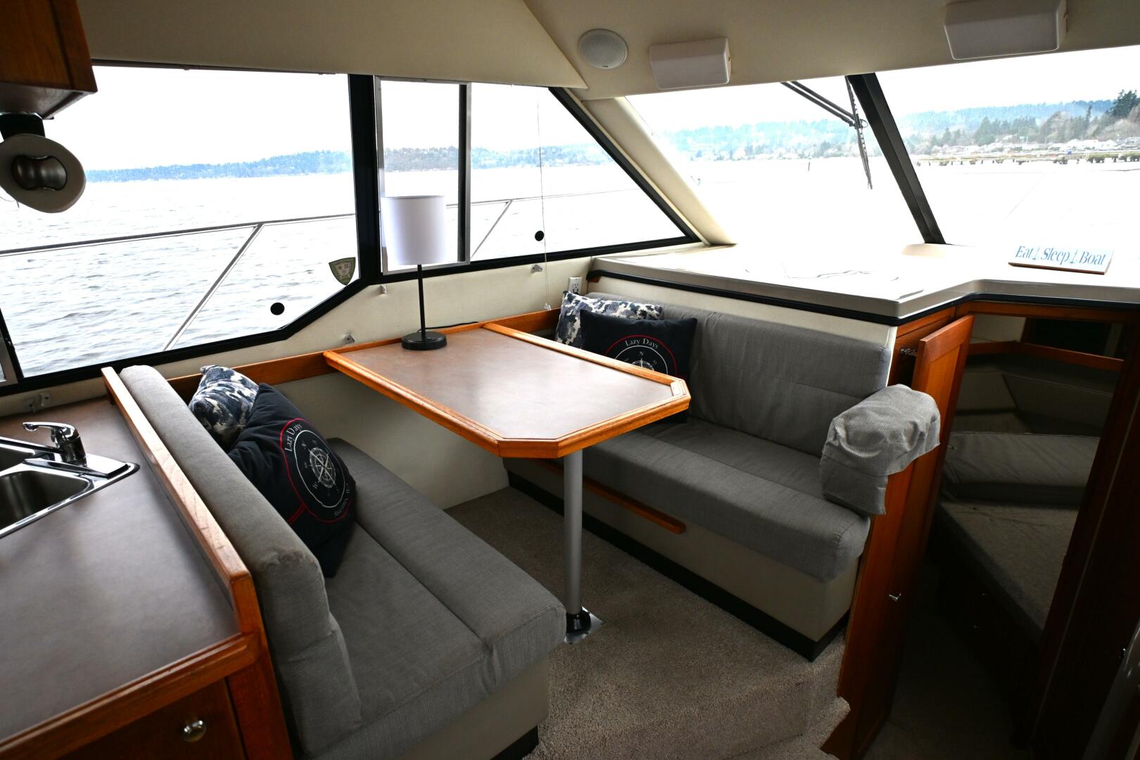 1996 Bayliner 4087 Aft Cabin Motoryacht - Image 28