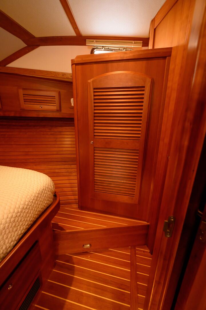 2009 Sabre 42 Hard Top Express - Image 29