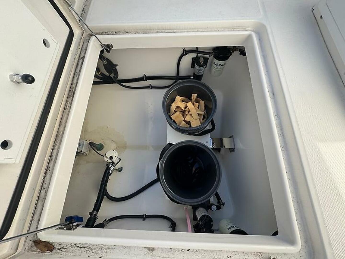 2022 Regulator 31 FS - Image 28
