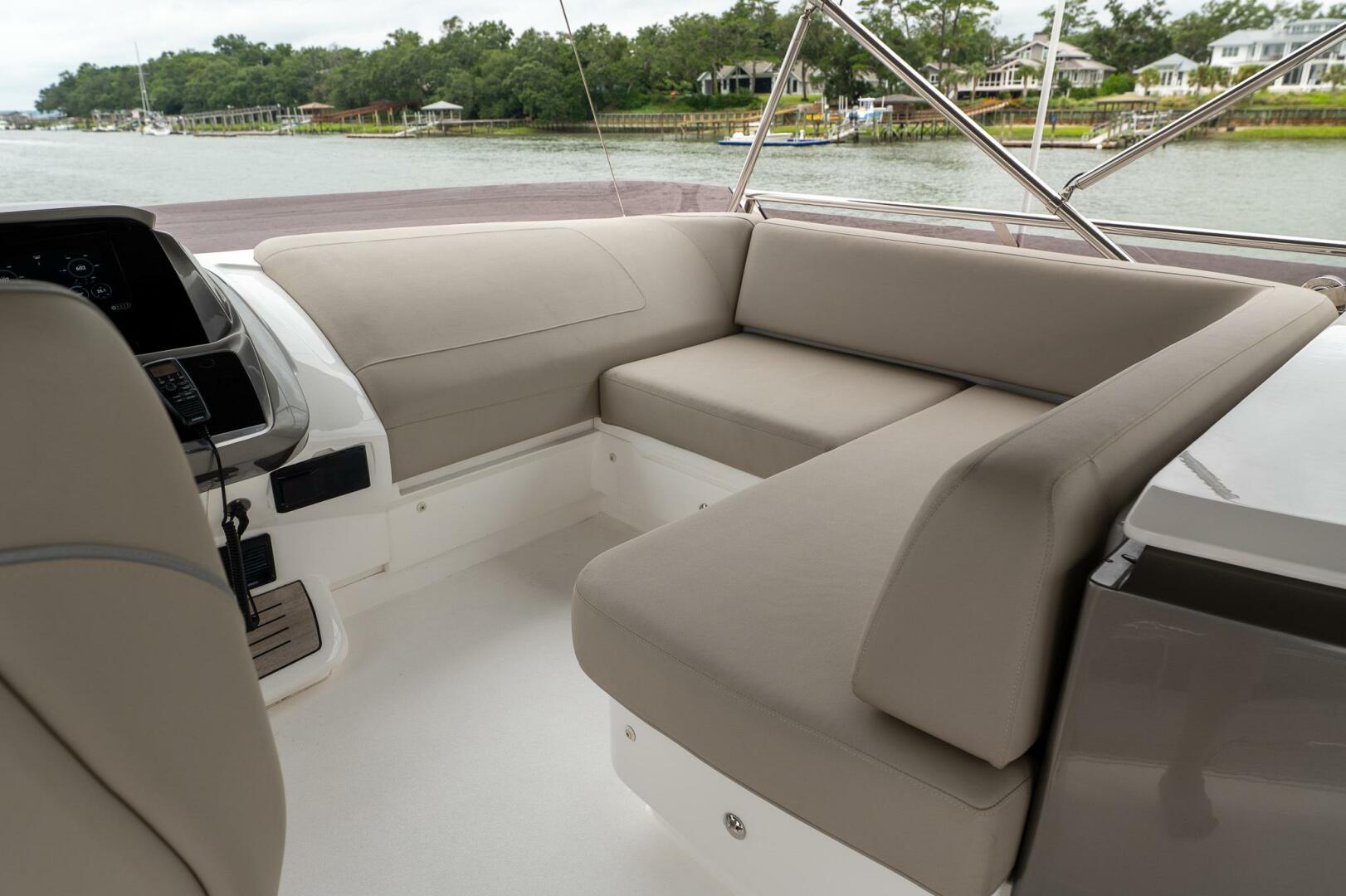 2021 Princess S62 - Image 26