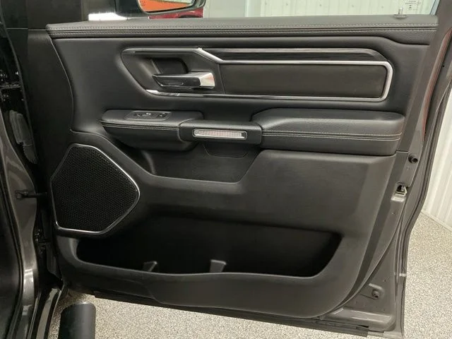 2024 Ram Ram 1500 Pickup Crew Cab Laramie 4WD - Image 25