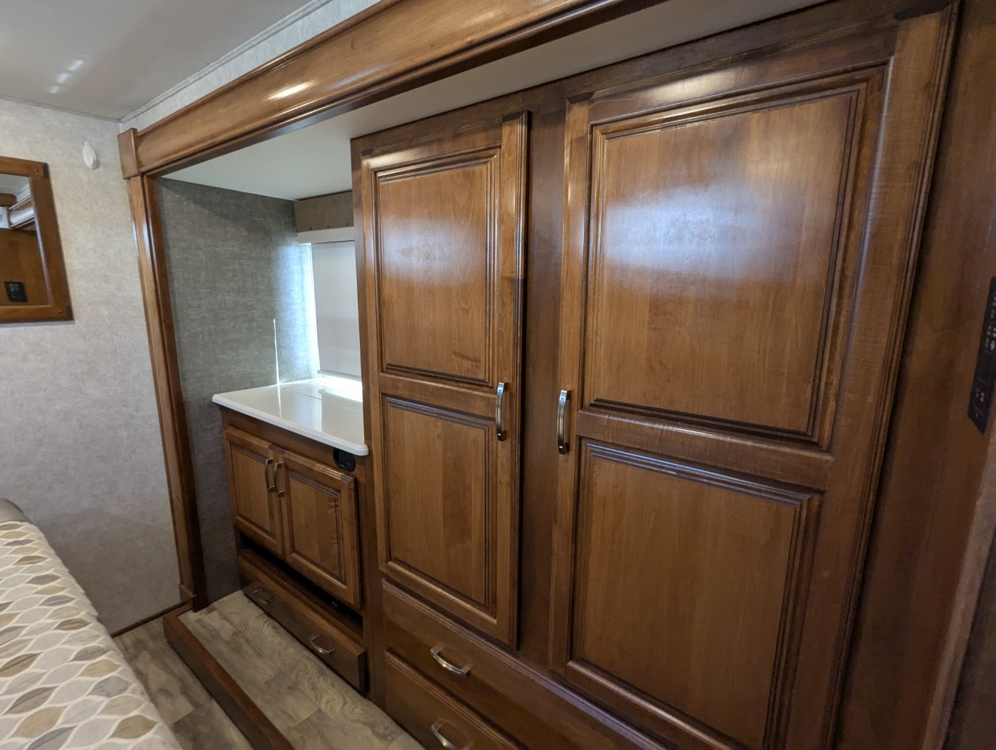 2019 Renegade RV Veracruz 35FWS - Image 15