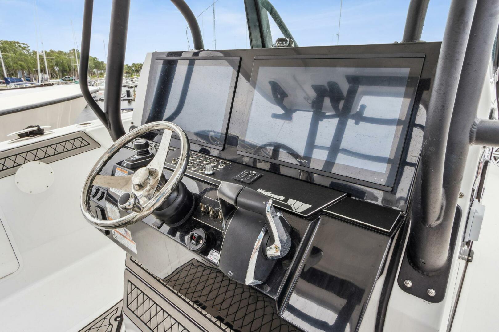 2023 Wellcraft 352 Fisherman Center Console - Image 16