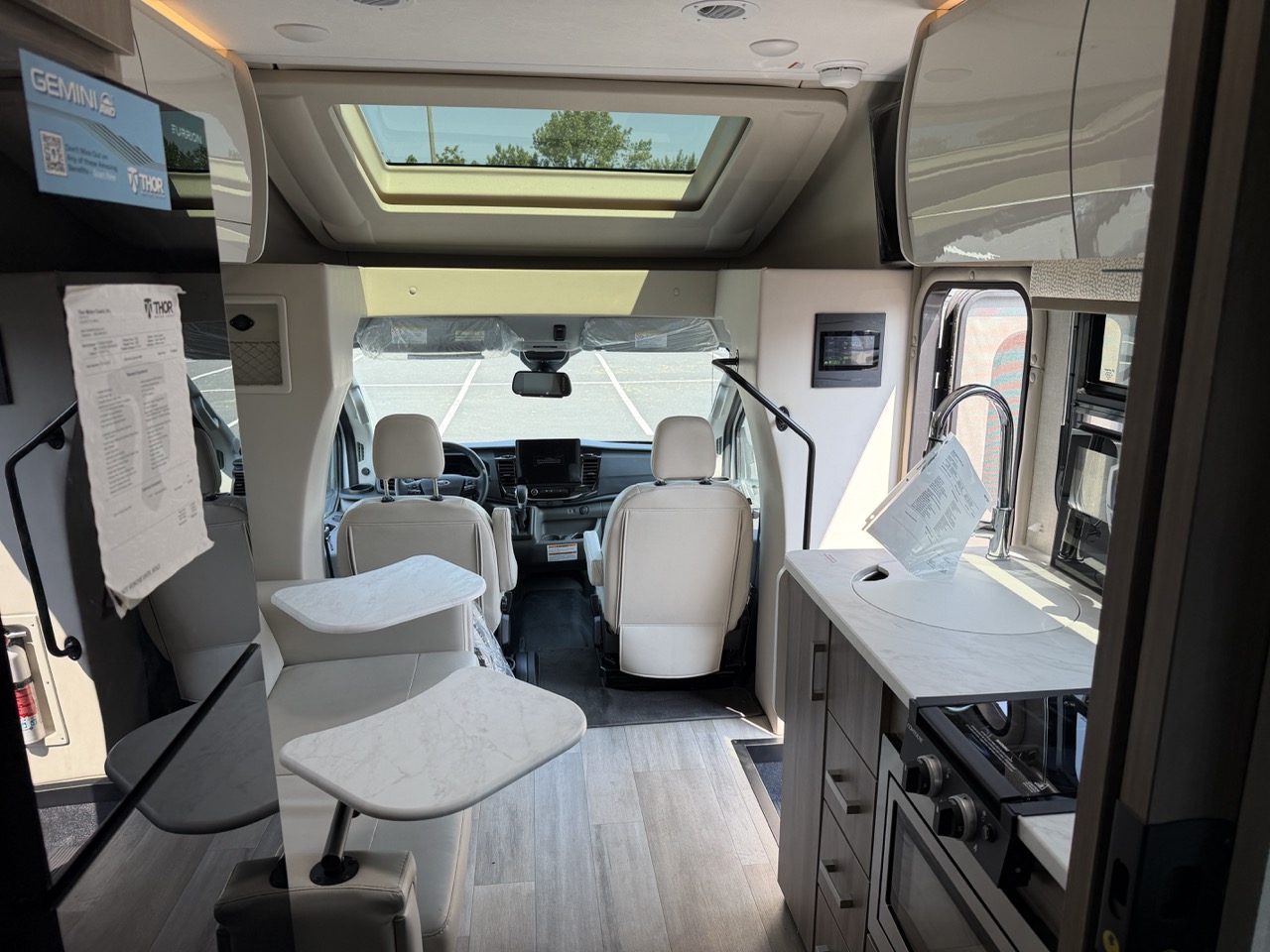 2026 Thor Motor Coach Gemini AWD 24JG - Image 17