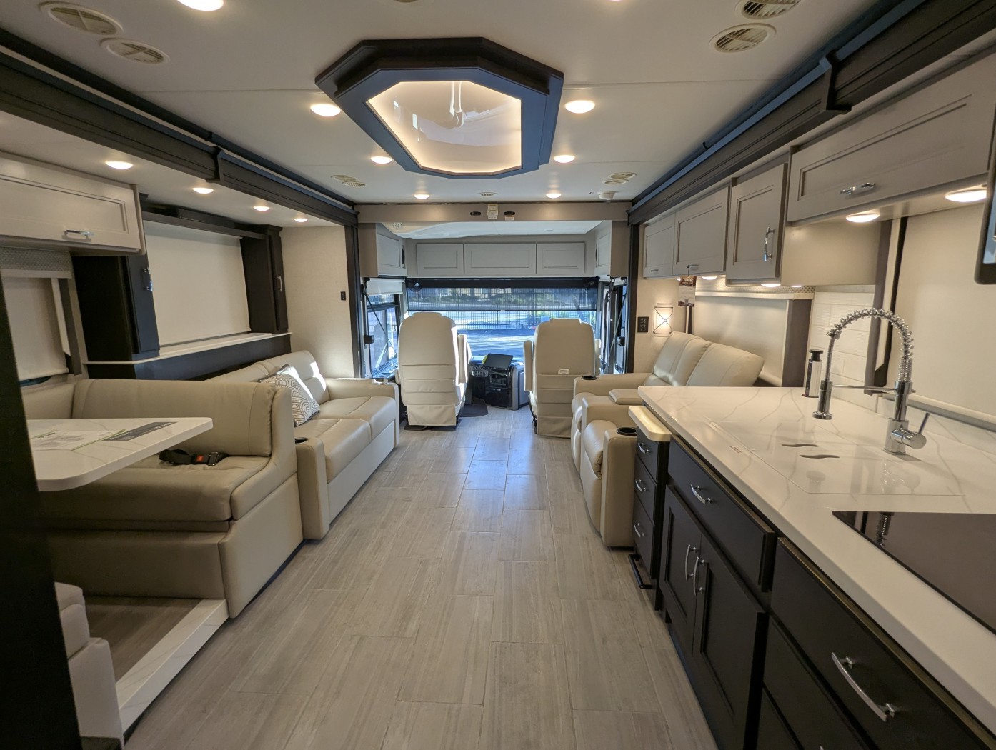 2026 Thor Motor Coach Aria 3901 - Image 38