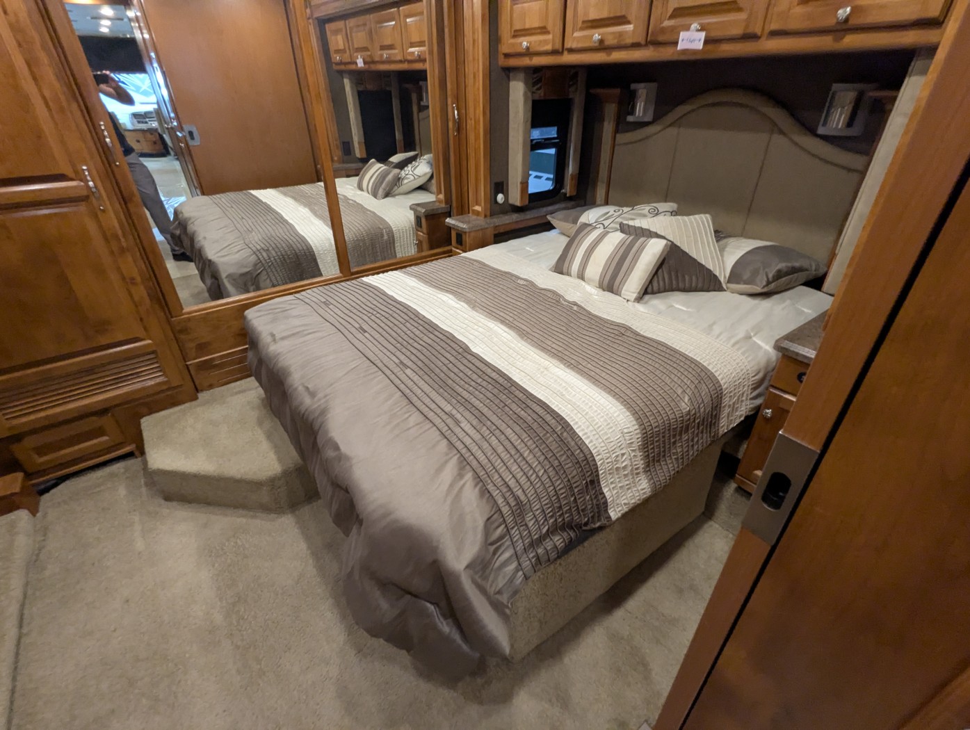 2016 Tiffin Allegro Red 38 QBA - Image 26