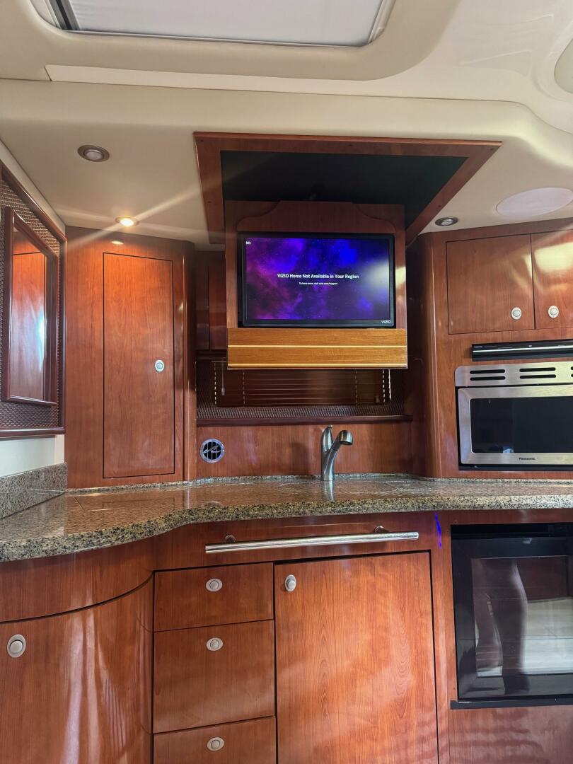 2005 Sea Ray Sundancer - Image 12