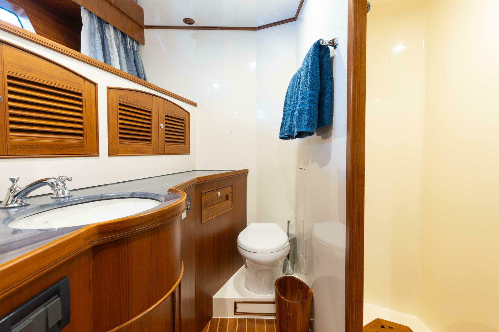 2016 Marlow EXPLORER 88E - Image 25