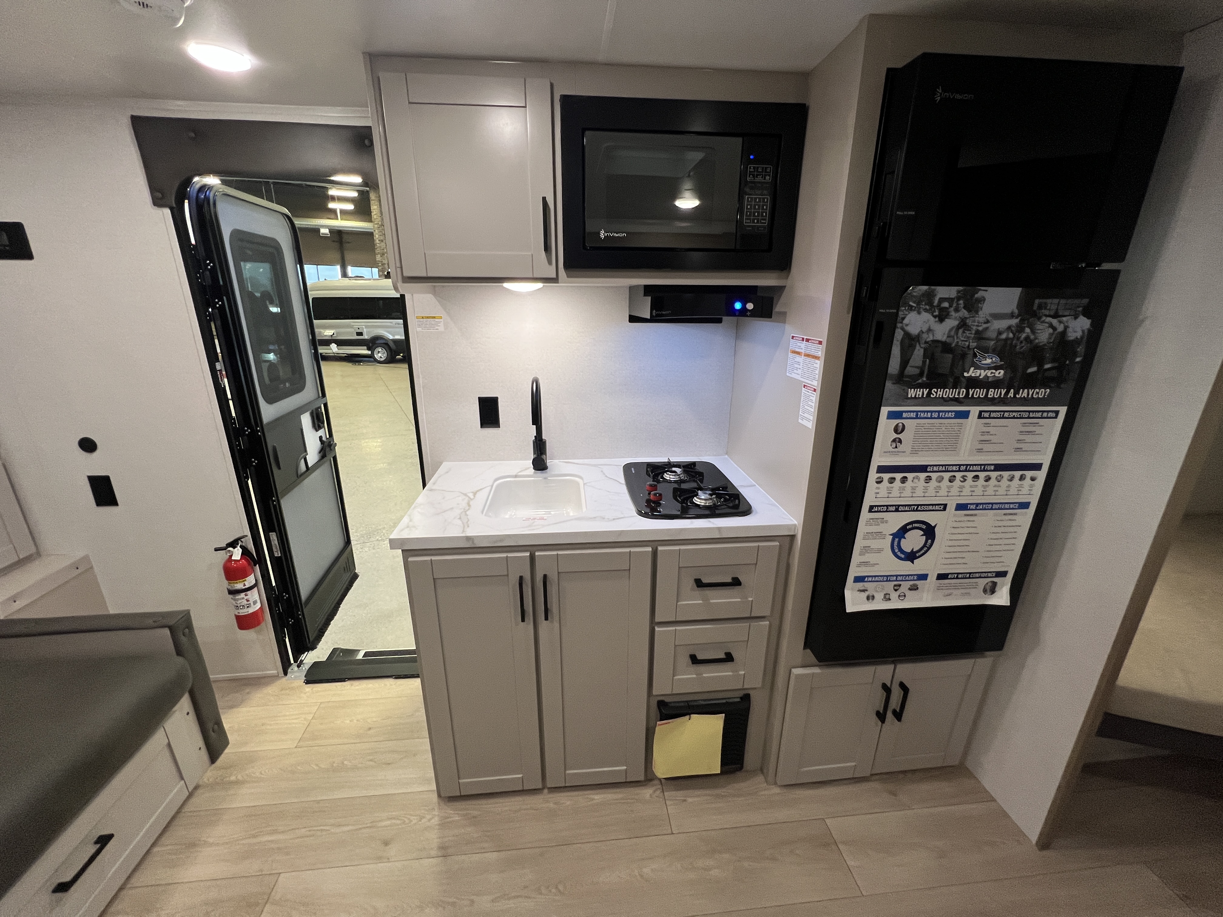 2027 JAYCO Jay Flight 197MBW BAJA - Image 4