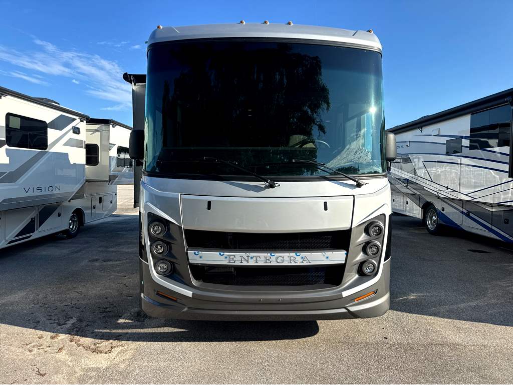 2027 ENTEGRA COACH VISION XL 31UL - Image 2