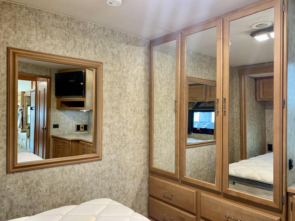 2007 WINNEBAGO VOYAGE 35A FORD - Image 39
