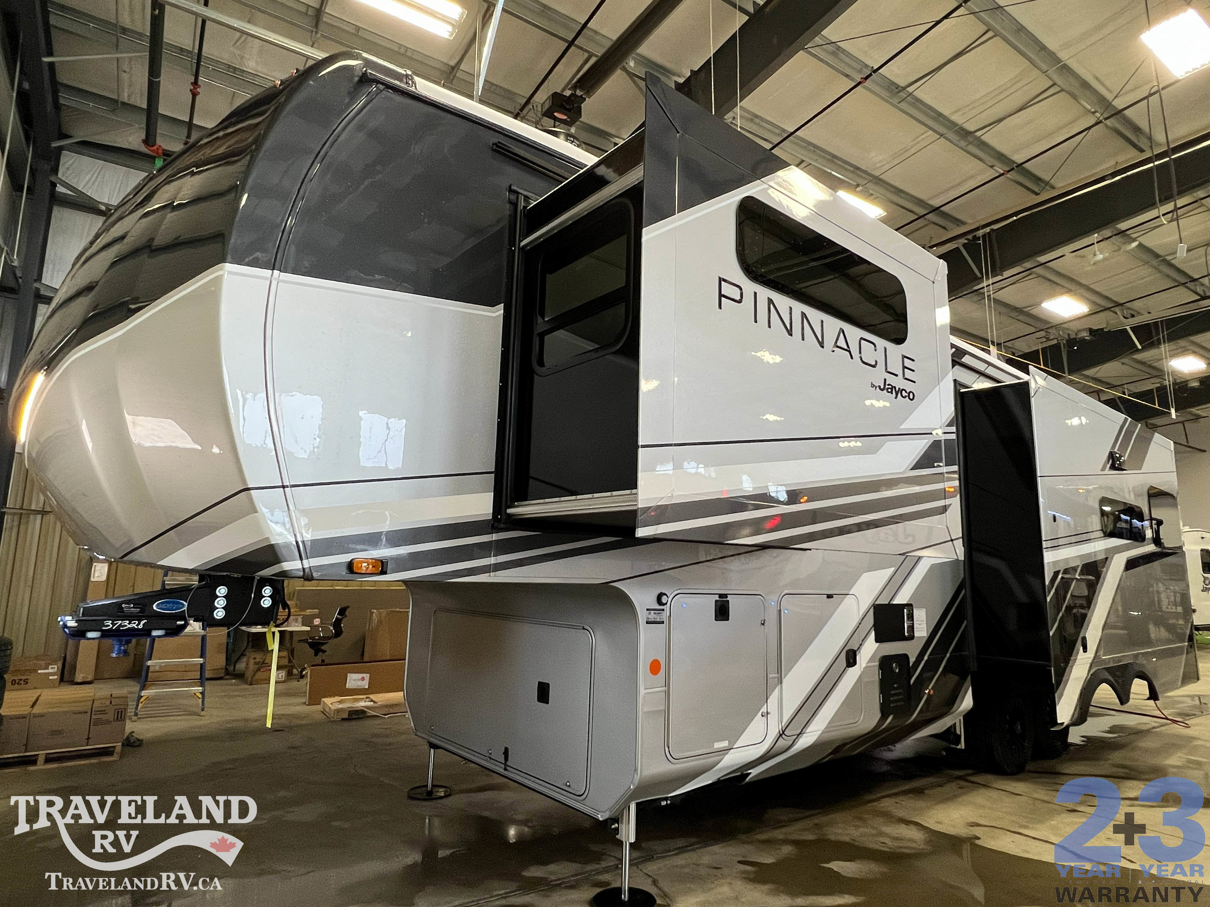 2026 Jayco Pinnacle 32RLTS - Image 7