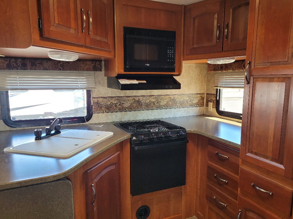 2012 Keystone Cougar XLite 30RKSWE - Image 6