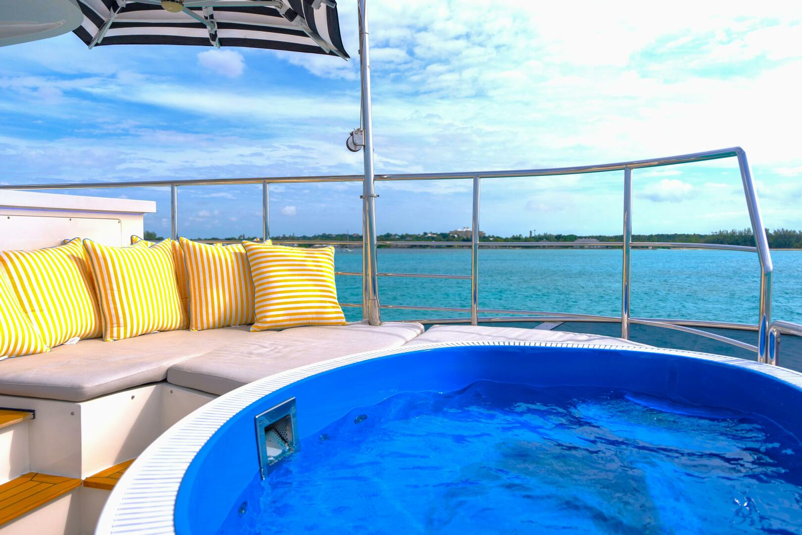 2015 Benetti Benetti Tradition Supreme 108 - Image 32